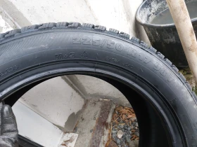 Гуми Зимни 225/50R17, снимка 6 - Гуми и джанти - 48830178