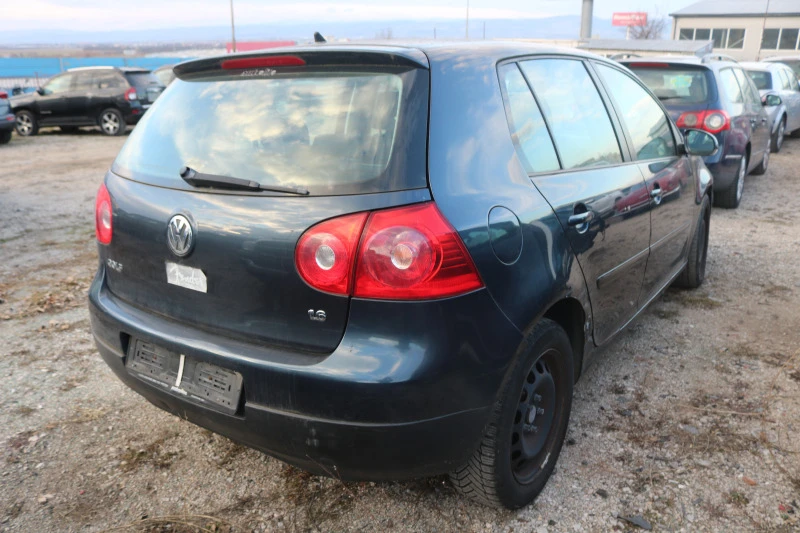 VW Golf 1.6i, снимка 3 - Автомобили и джипове - 44207962