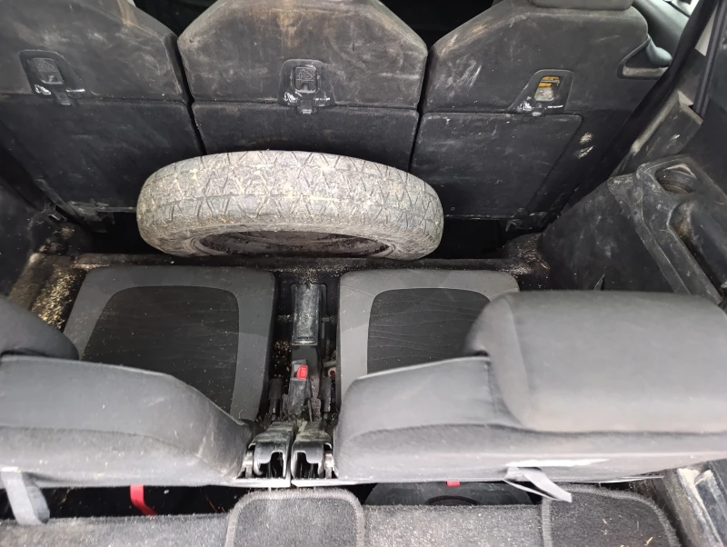 Citroen C4 Picasso 1.6HDI тип мотор 9H05 брой места 6+ 1, снимка 6 - Автомобили и джипове - 49779735