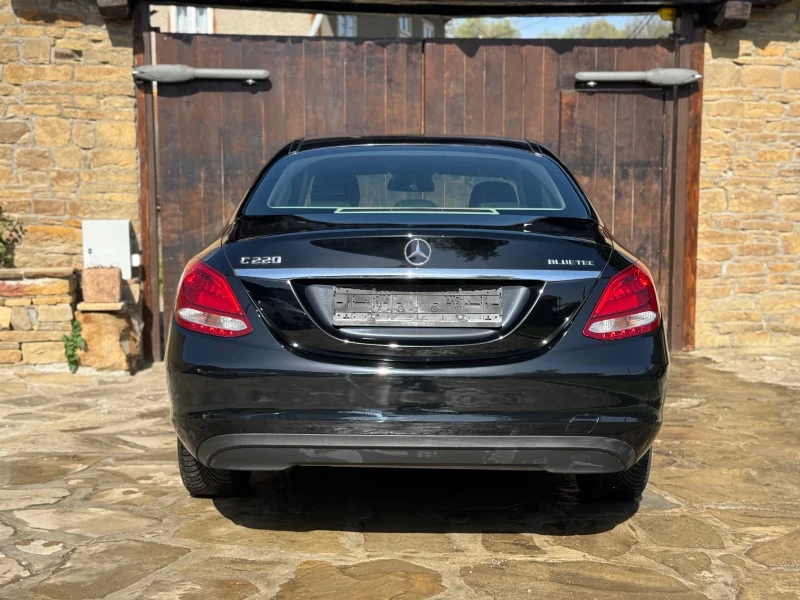 Mercedes-Benz C 220 130.000 реални км, снимка 4 - Автомобили и джипове - 52686399