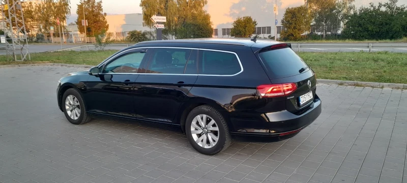 VW Passat, снимка 5 - Автомобили и джипове - 52658117