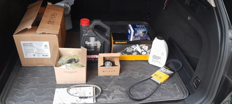 VW Passat, снимка 14 - Автомобили и джипове - 52658117