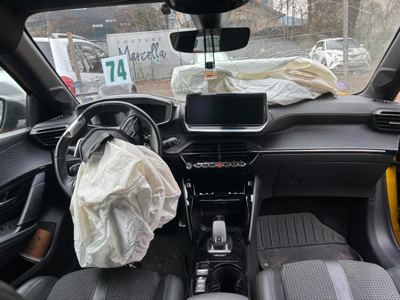 Peugeot 208 Gt-line, снимка 12 - Автомобили и джипове - 52633248