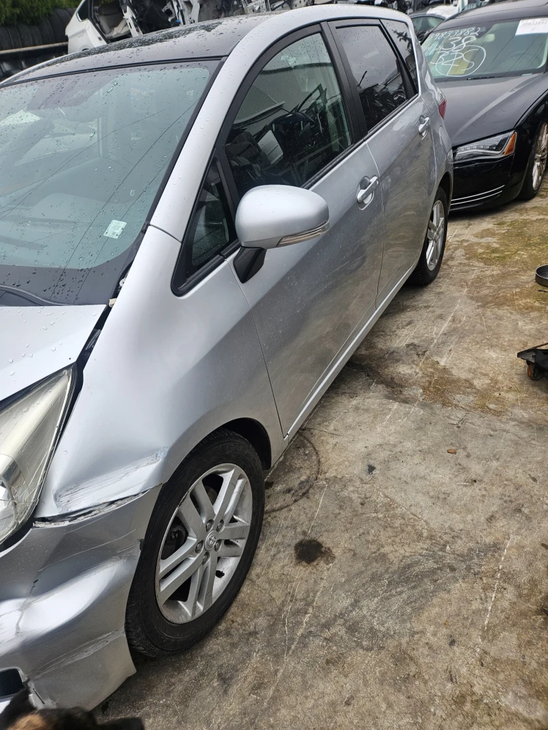 Toyota Verso S 1.3i, снимка 4 - Автомобили и джипове - 52691407