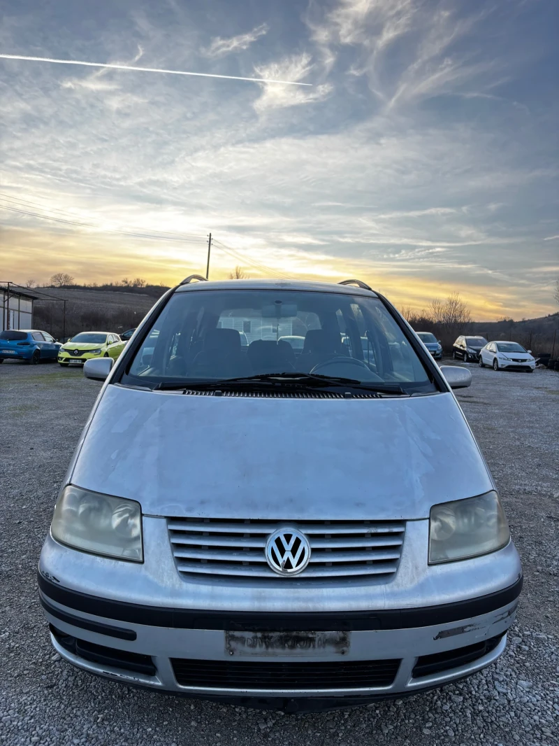 VW Sharan 1.9TDI 116кс, 7 места, 6-скорости !, снимка 3 - Автомобили и джипове - 52840382