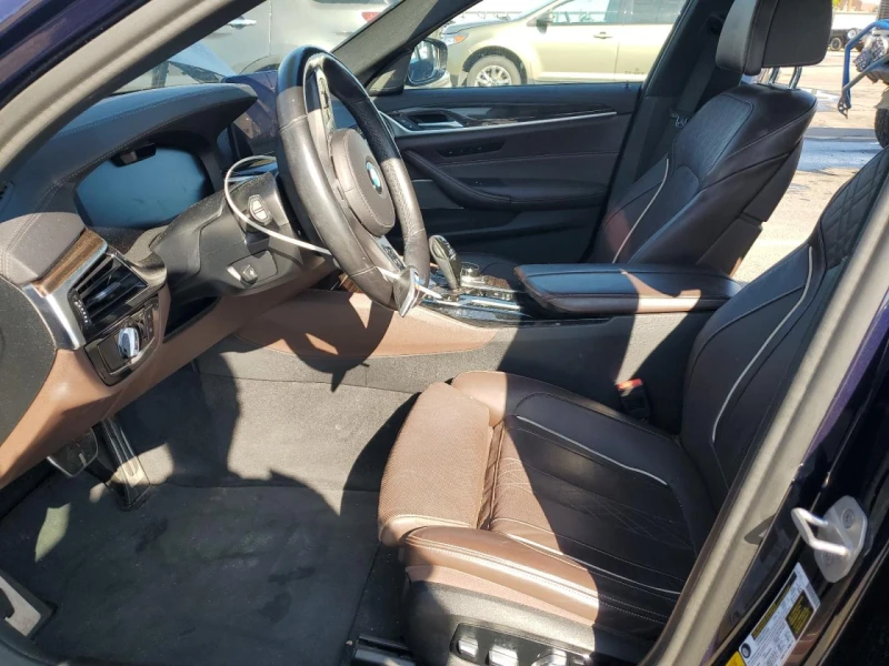 BMW 550 M550i xDrive, снимка 7 - Автомобили и джипове - 53080344