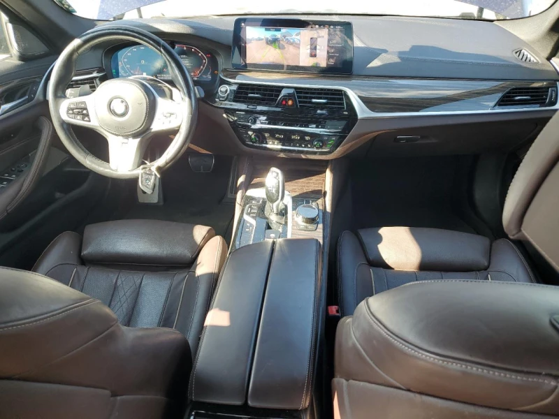 BMW 550 M550i xDrive, снимка 8 - Автомобили и джипове - 53080344