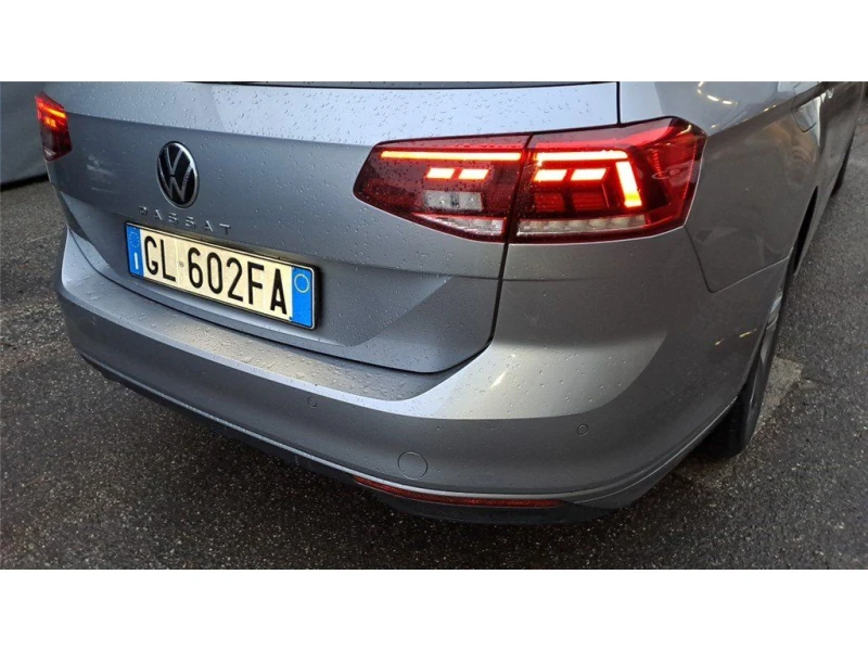 VW Passat, снимка 13 - Автомобили и джипове - 53179938