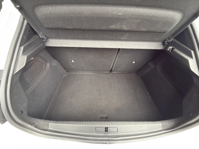 Peugeot 208 New Line Up ALLURE PACK Electric 100 кВ 136, снимка 13 - Автомобили и джипове - 53246783