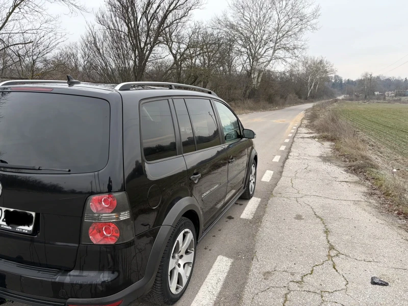 VW Touran 2.0 TDI CROSS TOURAN , снимка 3 - Автомобили и джипове - 53433212
