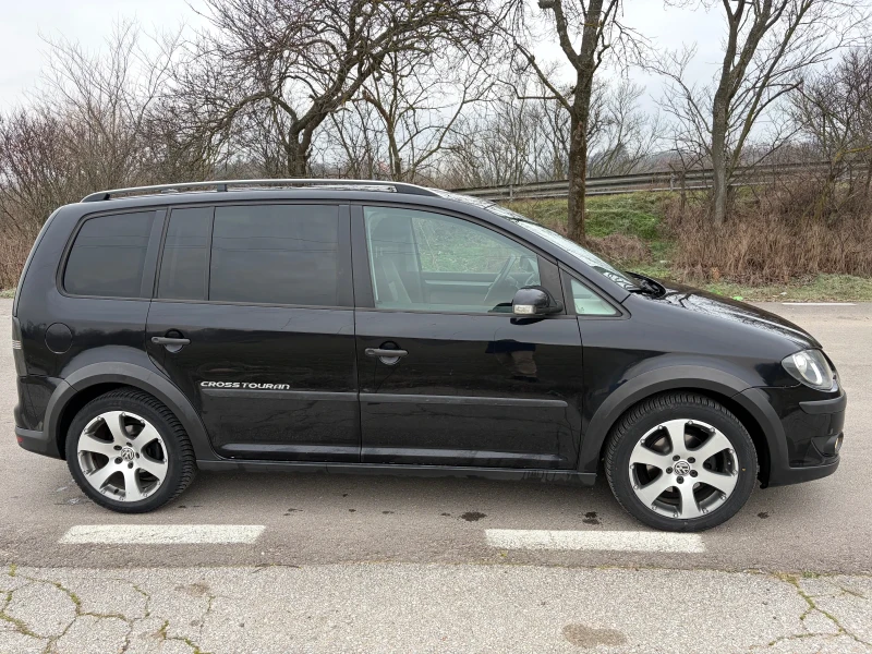 VW Touran 2.0 TDI CROSS TOURAN , снимка 2 - Автомобили и джипове - 53433212