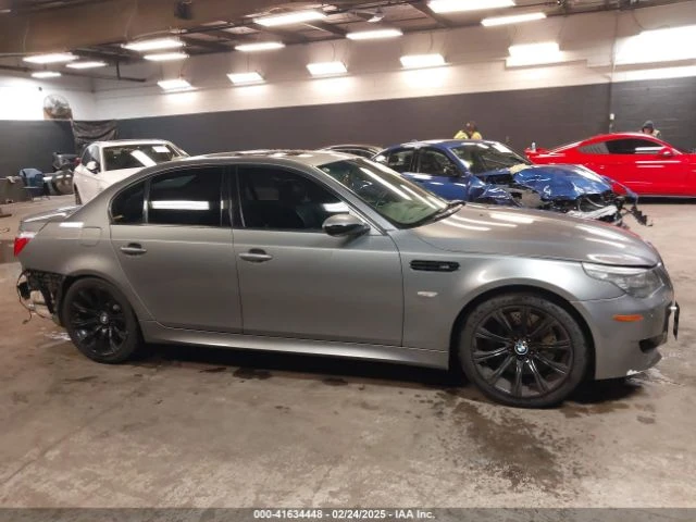 BMW M5 5.0* V10* ХЕДЪП* ПОДГРЕВ* RECARO* РЪЧНА* КУТИЯ!, снимка 5 - Автомобили и джипове - 49298742