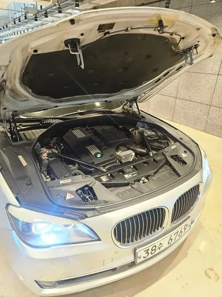 BMW 740 i - САМО 30% АВАНС, снимка 7 - Автомобили и джипове - 56027973