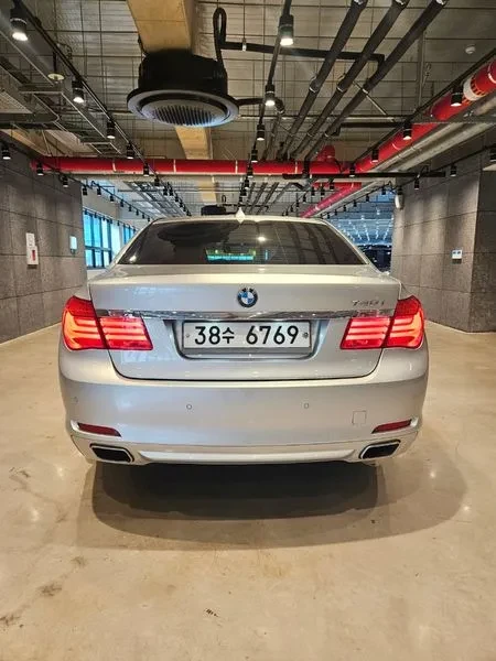 BMW 740 i - САМО 30% АВАНС, снимка 4 - Автомобили и джипове - 56027973