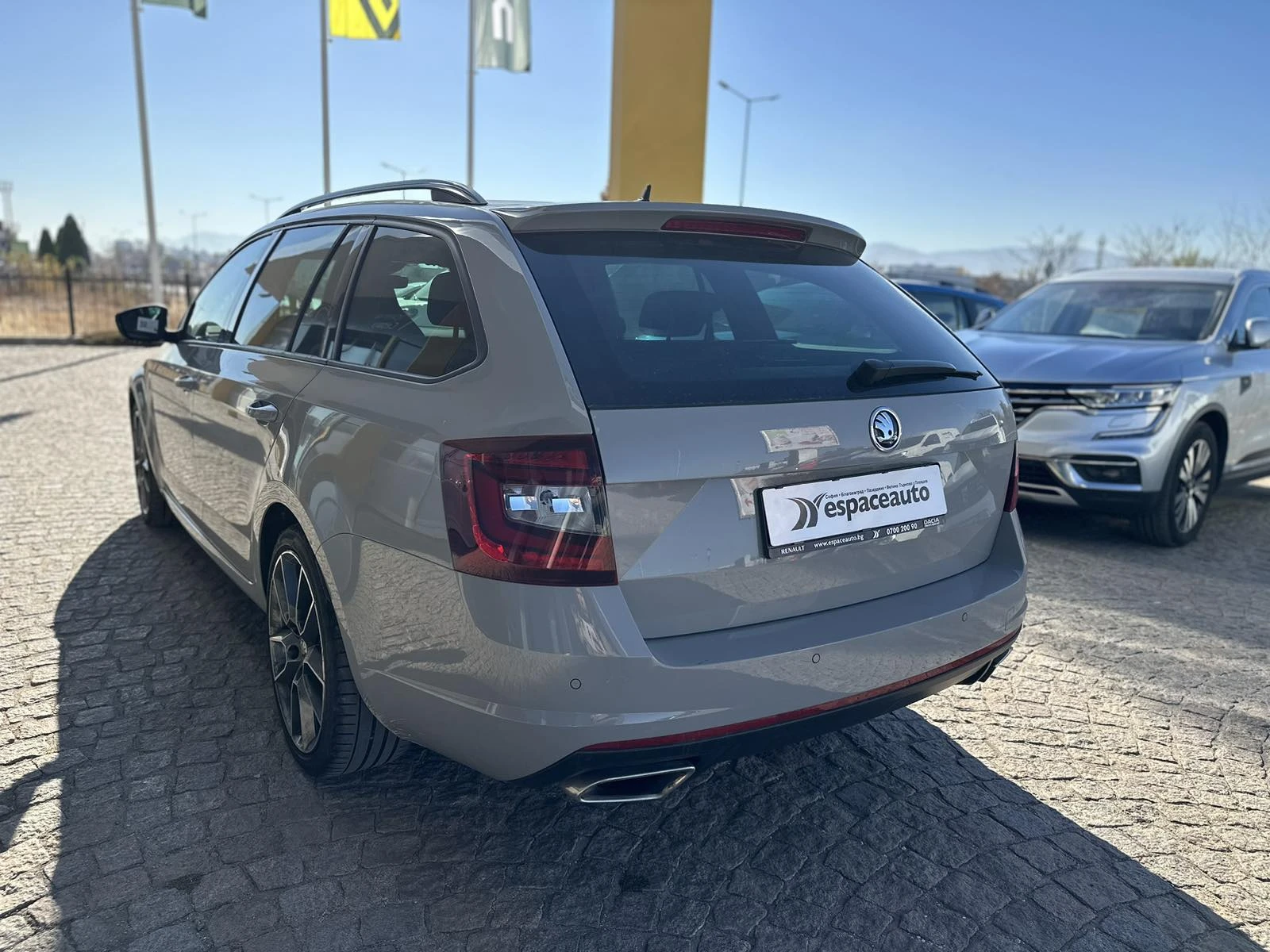 Skoda Octavia Combi RS 2.0 184к.с. 4х4 - изображение 6