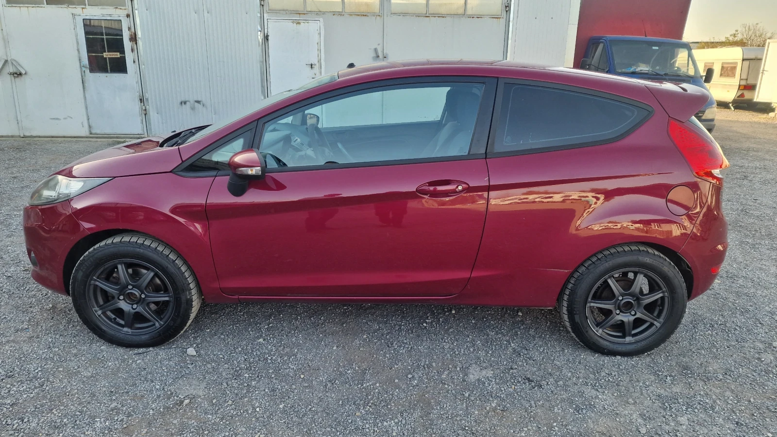 Ford Fiesta 1.25i 60КС КЛИМАТИК - изображение 8