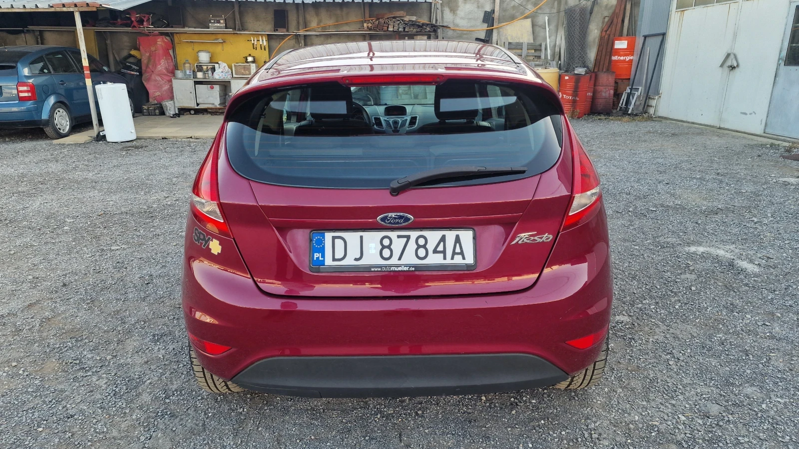 Ford Fiesta 1.25i 60КС КЛИМАТИК - изображение 6