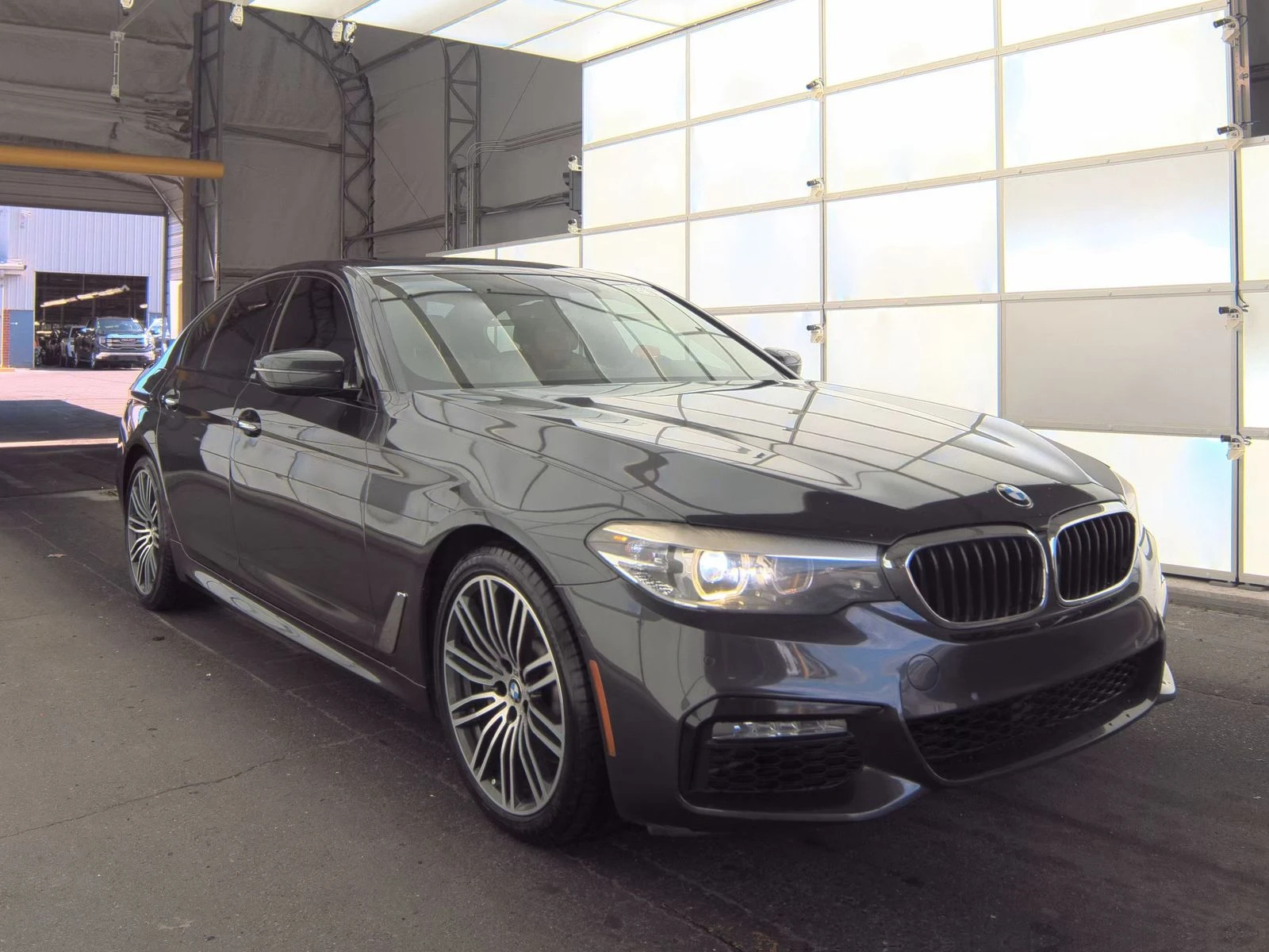 BMW 530 M SPORT LINE - изображение 3