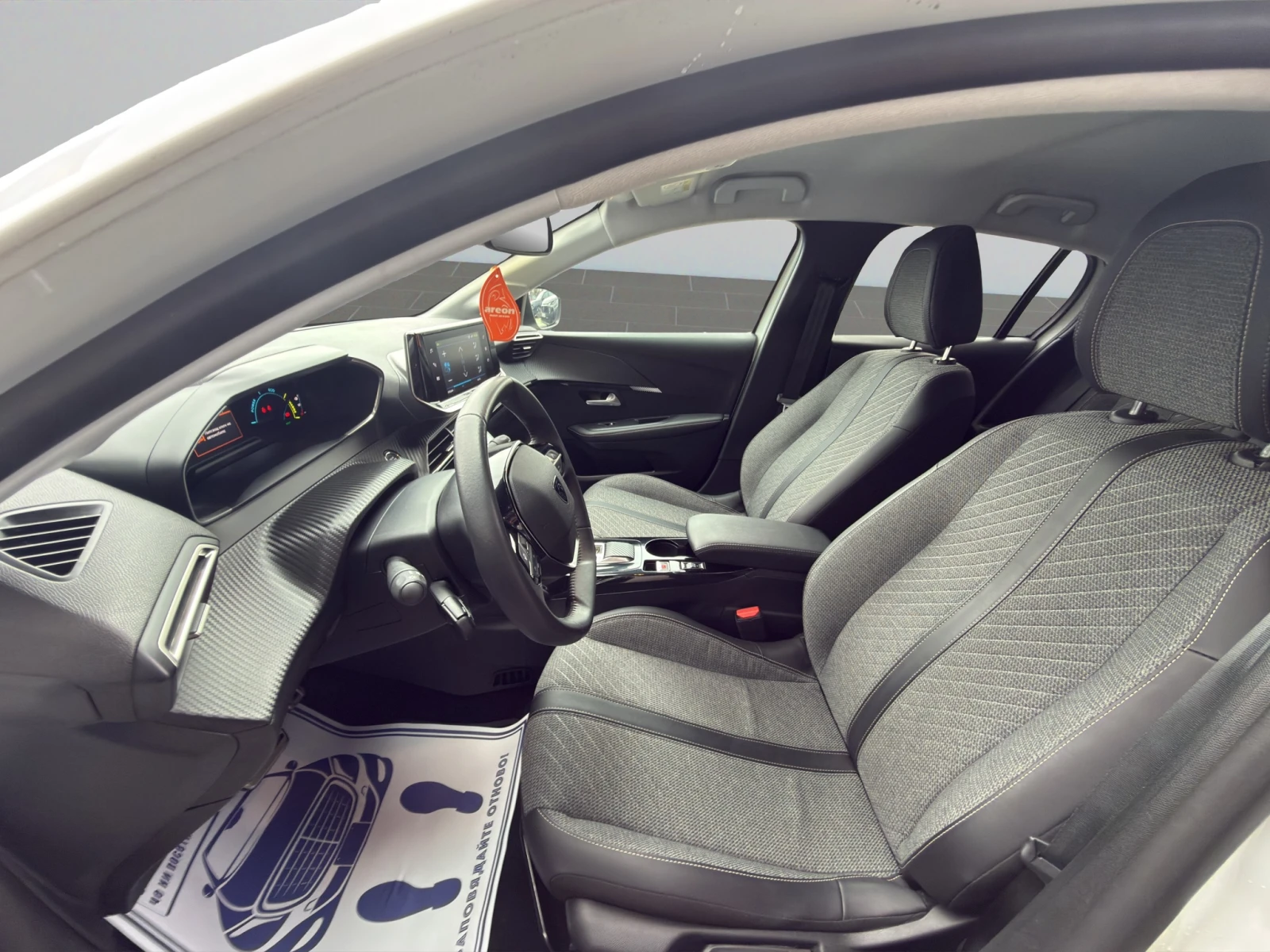 Peugeot 208 New Line Up ALLURE PACK Electric 100 кВ 136 - изображение 10