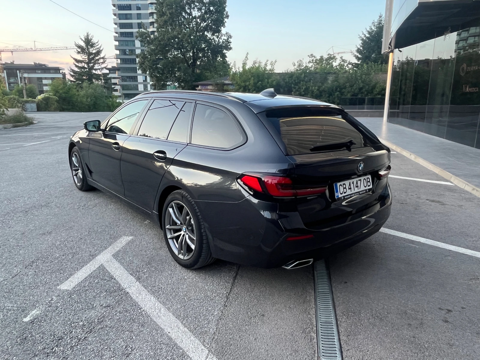 BMW 520 520D xDrive - Гаранционен, снимка 4 - Автомобили и джипове - 55271138