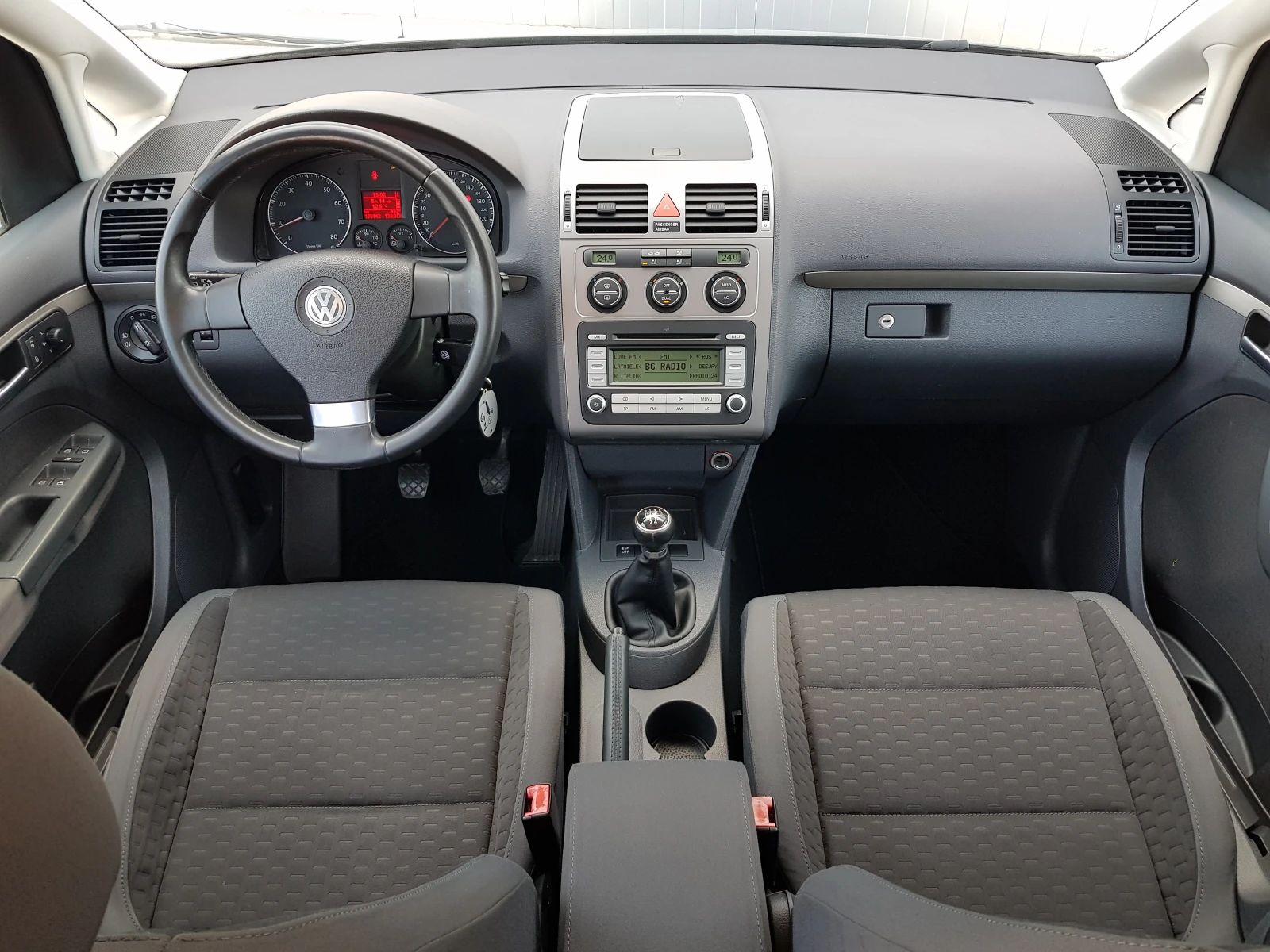 VW Touran FACELIFT 2.0i CNG 109 к.с. /11/2007г. , снимка 10 - Автомобили и джипове - 53825221