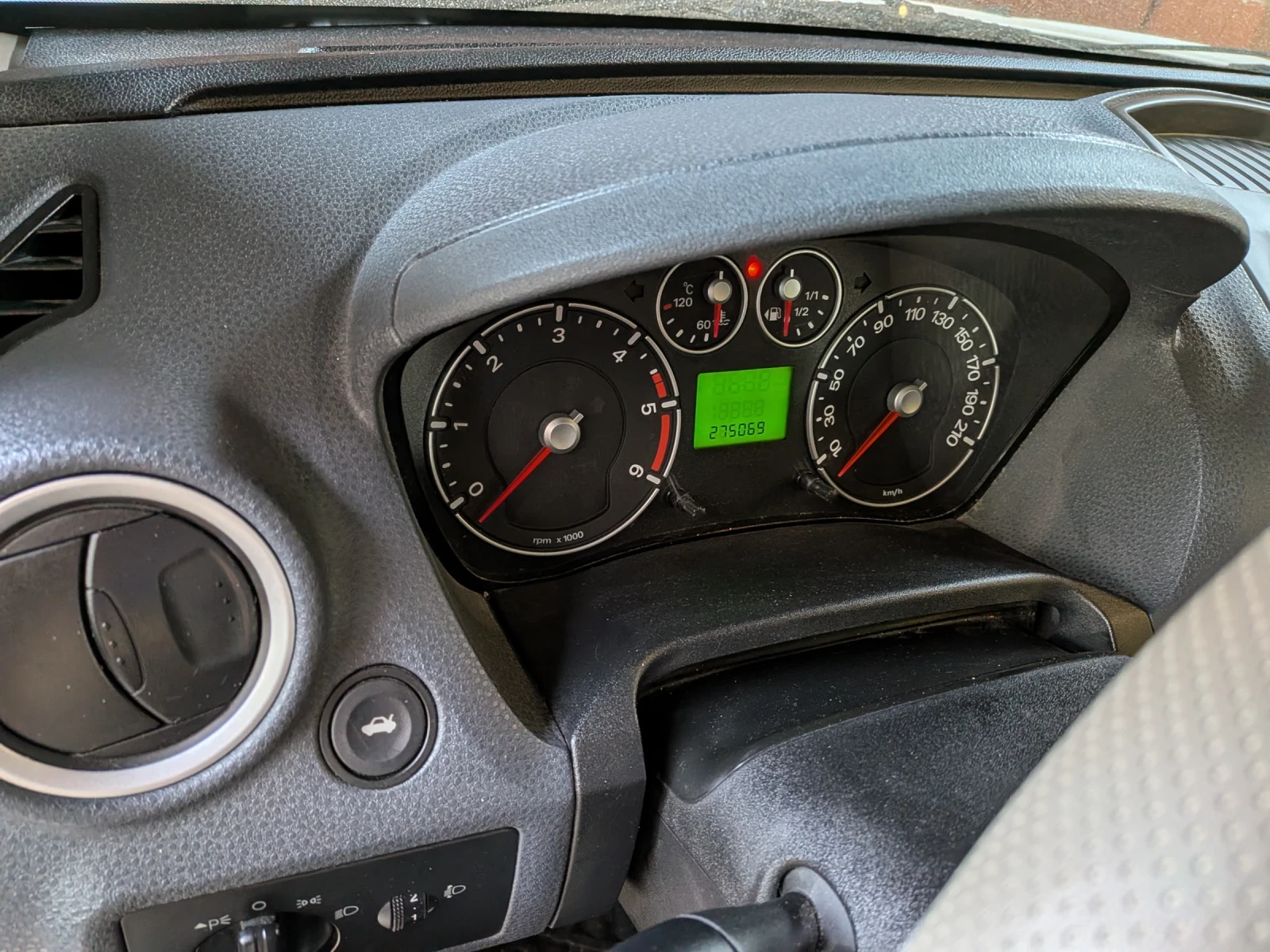 Ford Fiesta 1.4tdci, снимка 8 - Автомобили и джипове - 53880123