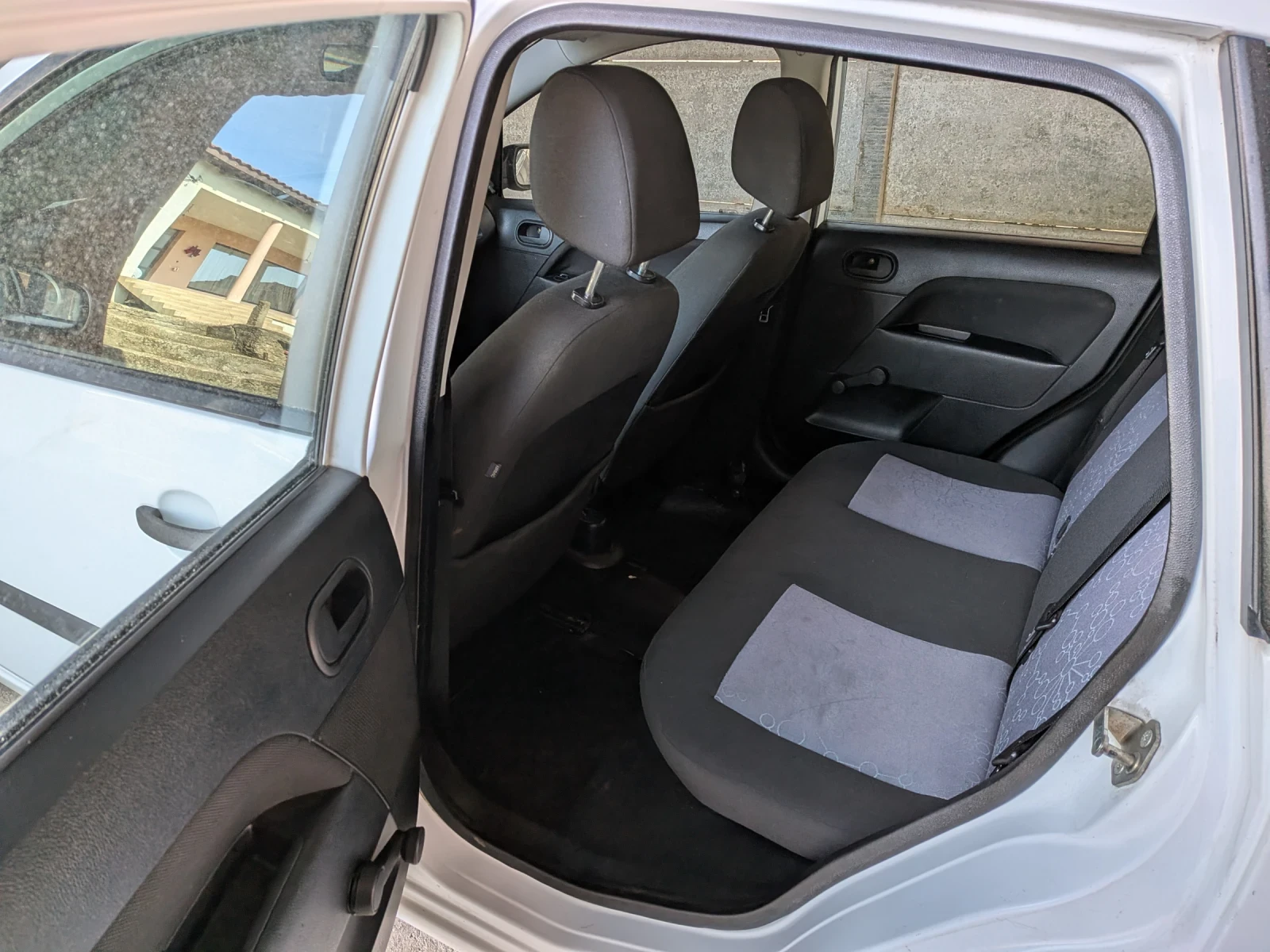 Ford Fiesta 1.4tdci, снимка 3 - Автомобили и джипове - 53880123