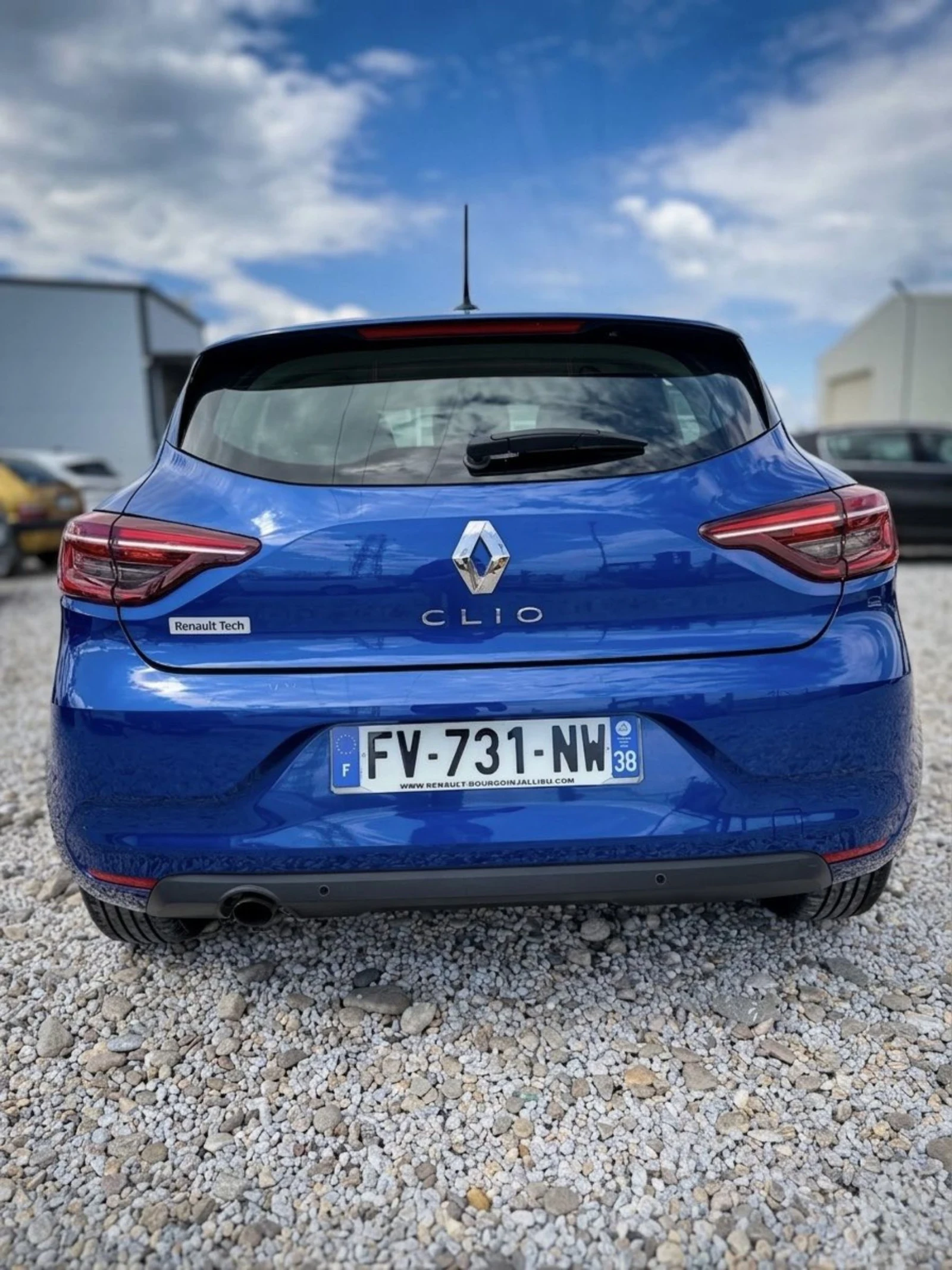 Renault Clio 1.5 BLUE HDI, снимка 5 - Автомобили и джипове - 54149591