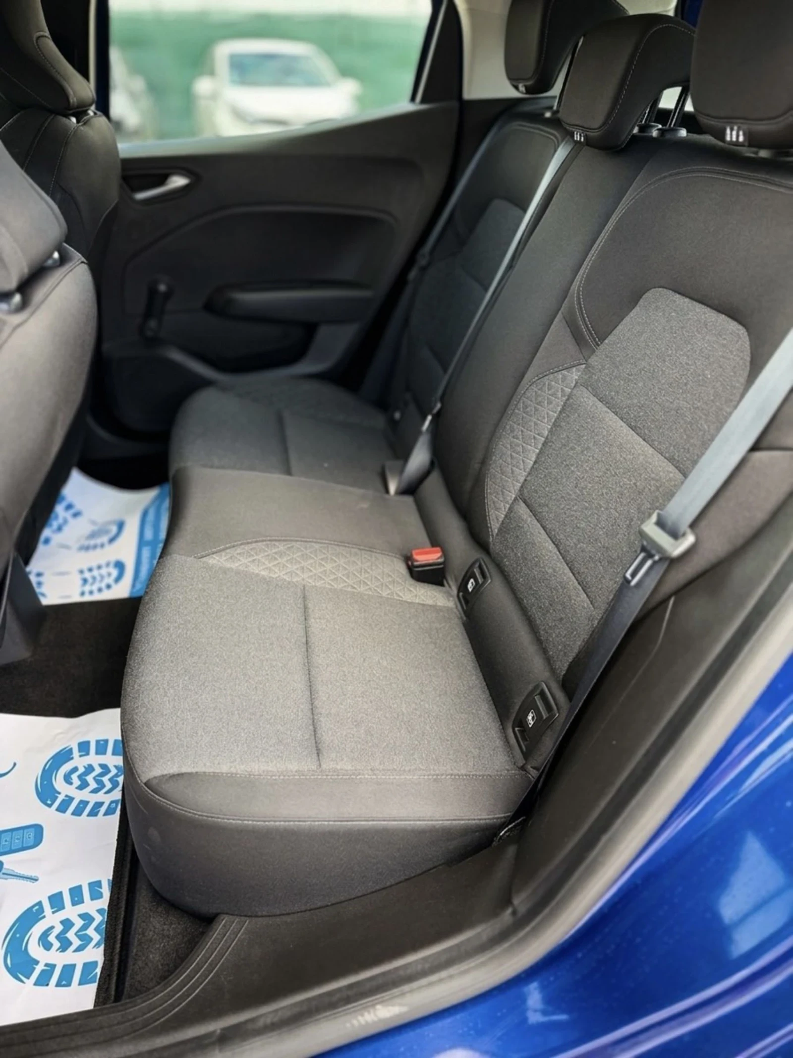 Renault Clio 1.5 BLUE HDI, снимка 12 - Автомобили и джипове - 54149591