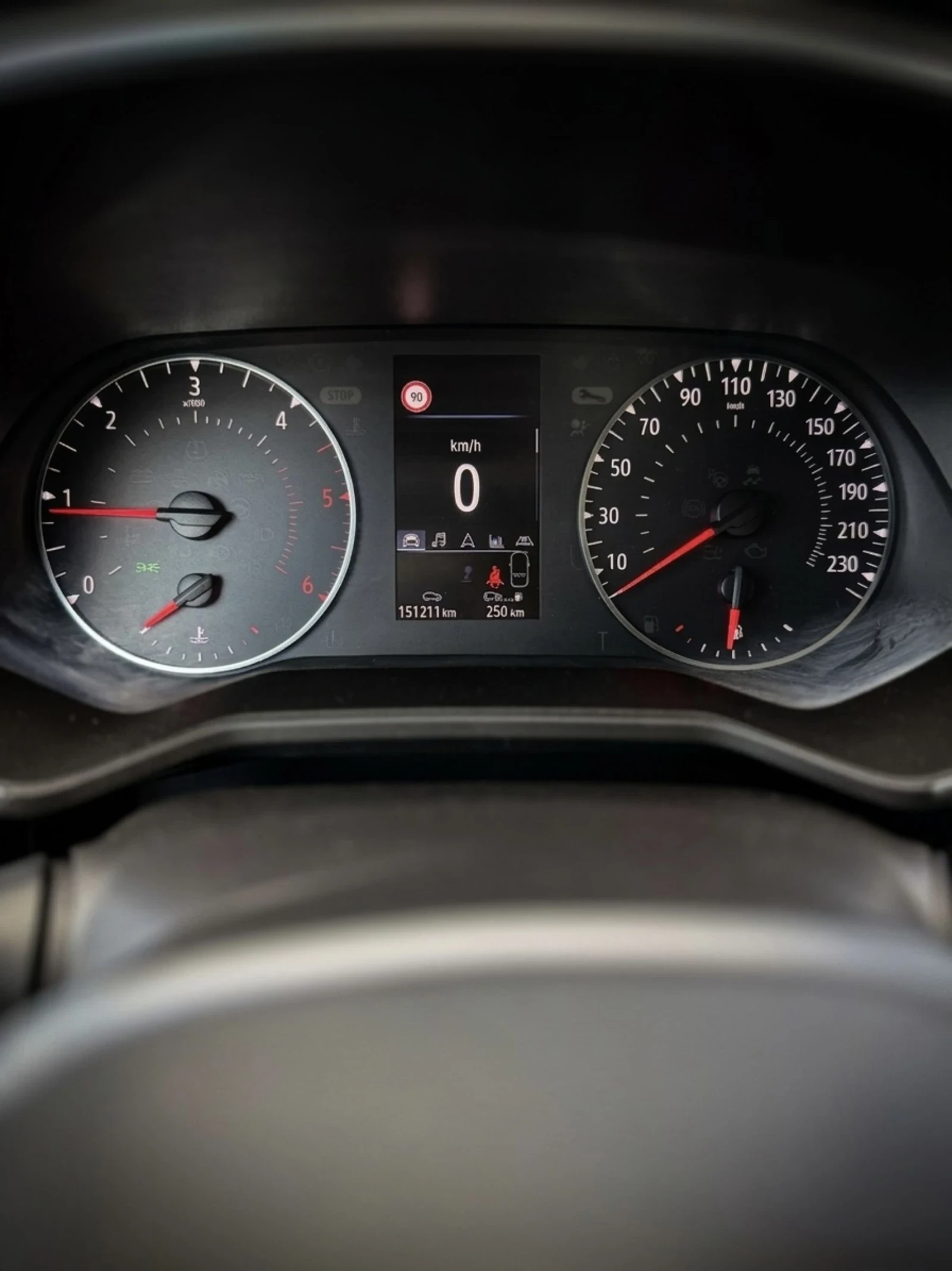 Renault Clio 1.5 BLUE HDI, снимка 15 - Автомобили и джипове - 54149591