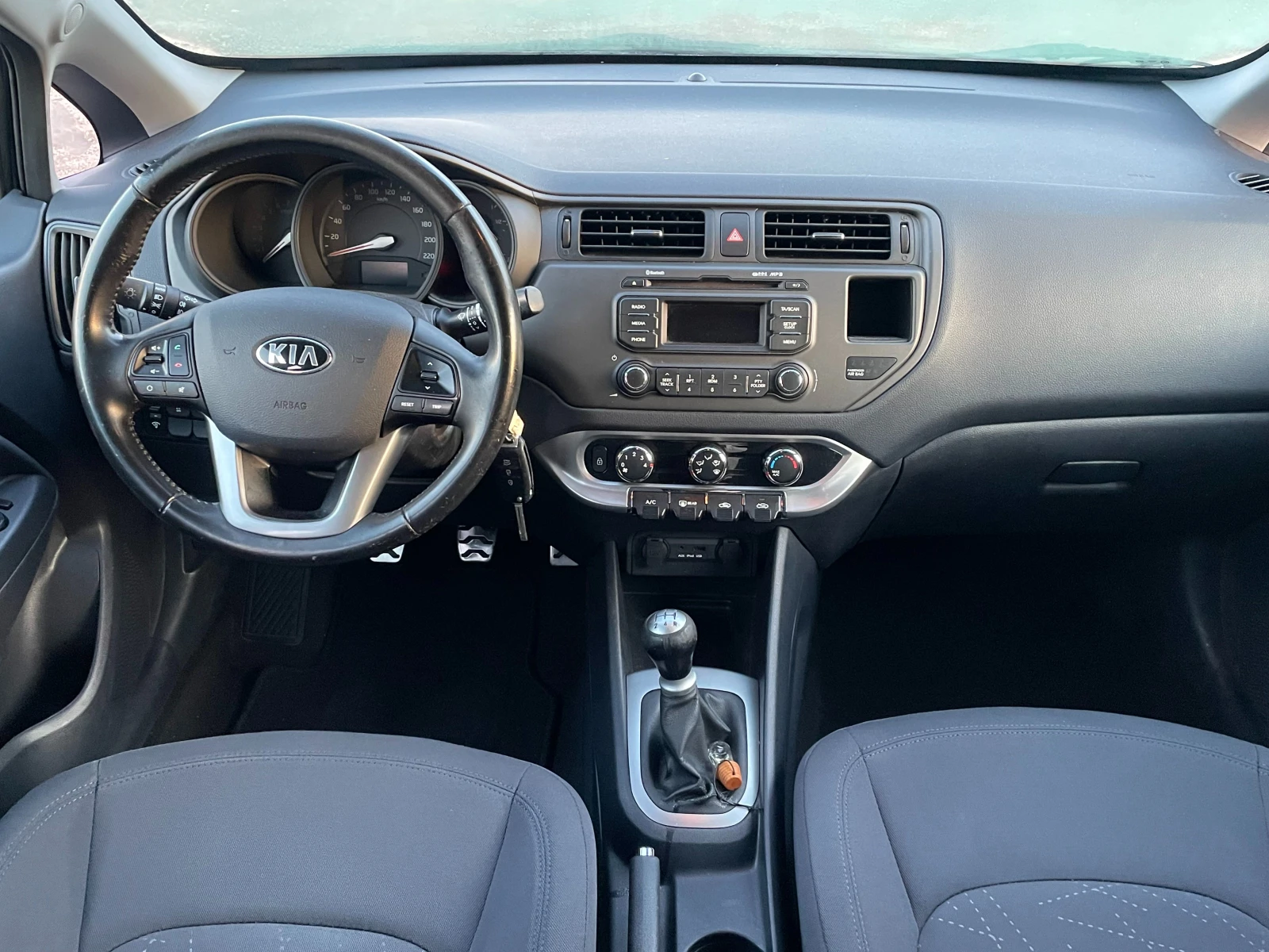 Kia Rio ПЕРФЕКТЕН-ИТАЛИЯ-НОВ ВНОС, снимка 11 - Автомобили и джипове - 54568340