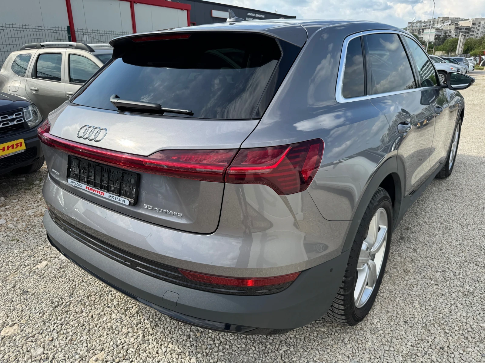 Audi E-Tron 50 S Quattro 45000km KAMERA , снимка 3 - Автомобили и джипове - 54621167