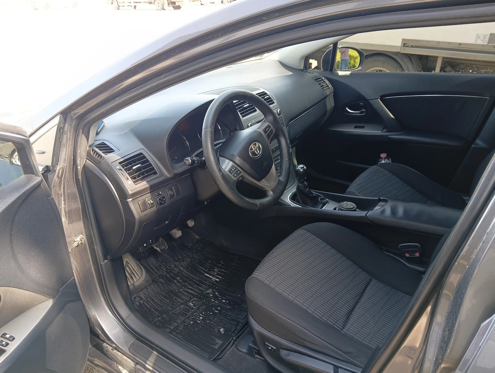 Toyota Avensis 2.0 D4D 126 �.� | Mobile.bg � ����������� 7