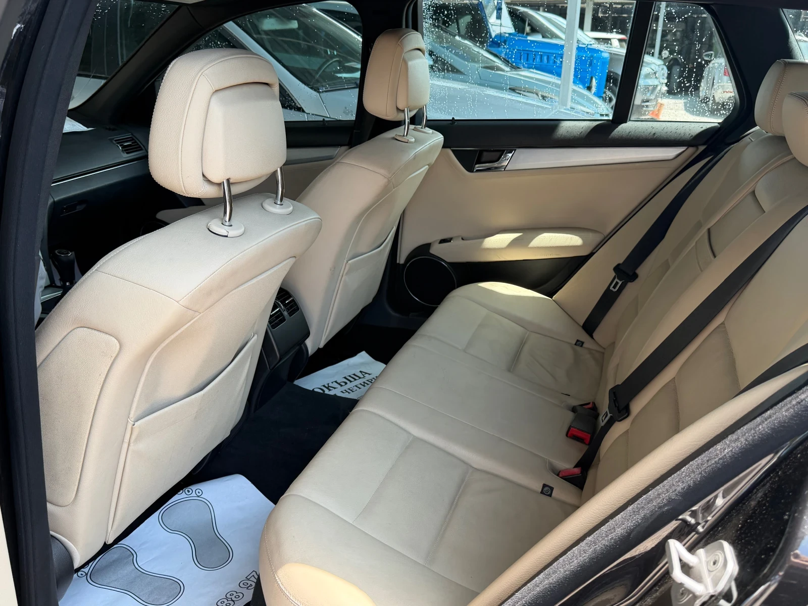 Mercedes-Benz C 220 2.2CDI 170h.p НАВИГАЦИЯ КОЖЕН САЛОН 6 СКОРОСТИ, снимка 11 - Автомобили и джипове - 54700126