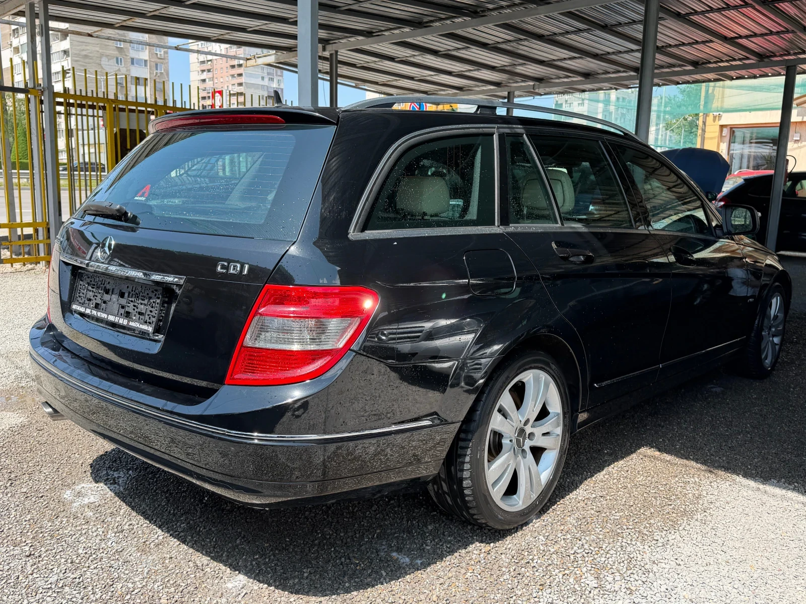 Mercedes-Benz C 220 2.2CDI 170h.p НАВИГАЦИЯ КОЖЕН САЛОН 6 СКОРОСТИ, снимка 6 - Автомобили и джипове - 54700126
