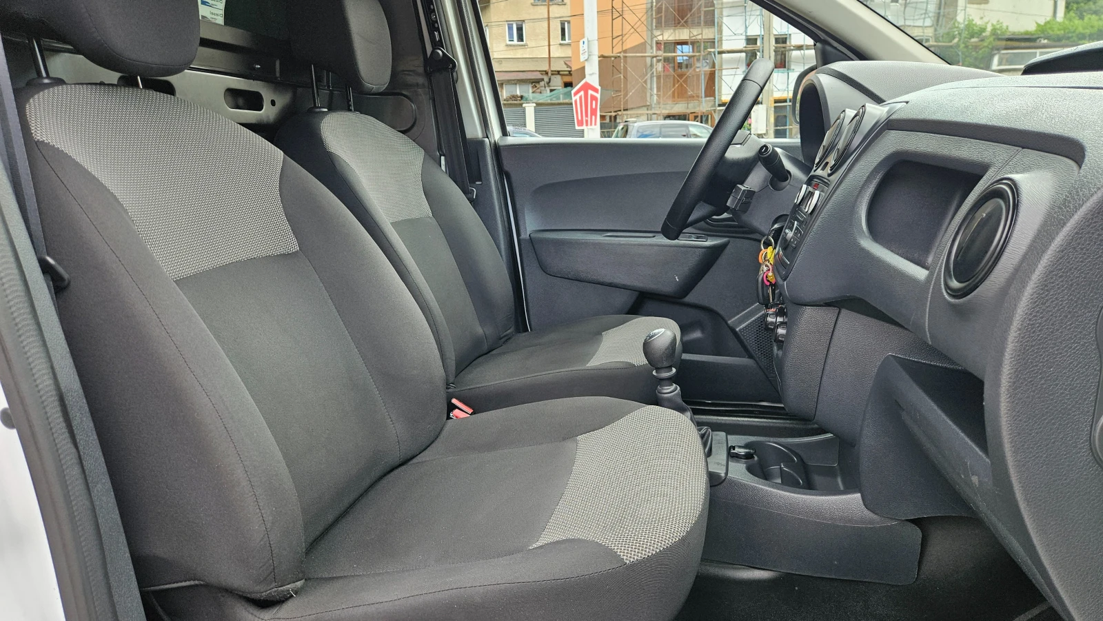 Dacia Dokker 1.5 DCI 2021g/KLIMATIK/Euro6D, снимка 13 - Автомобили и джипове - 54840652
