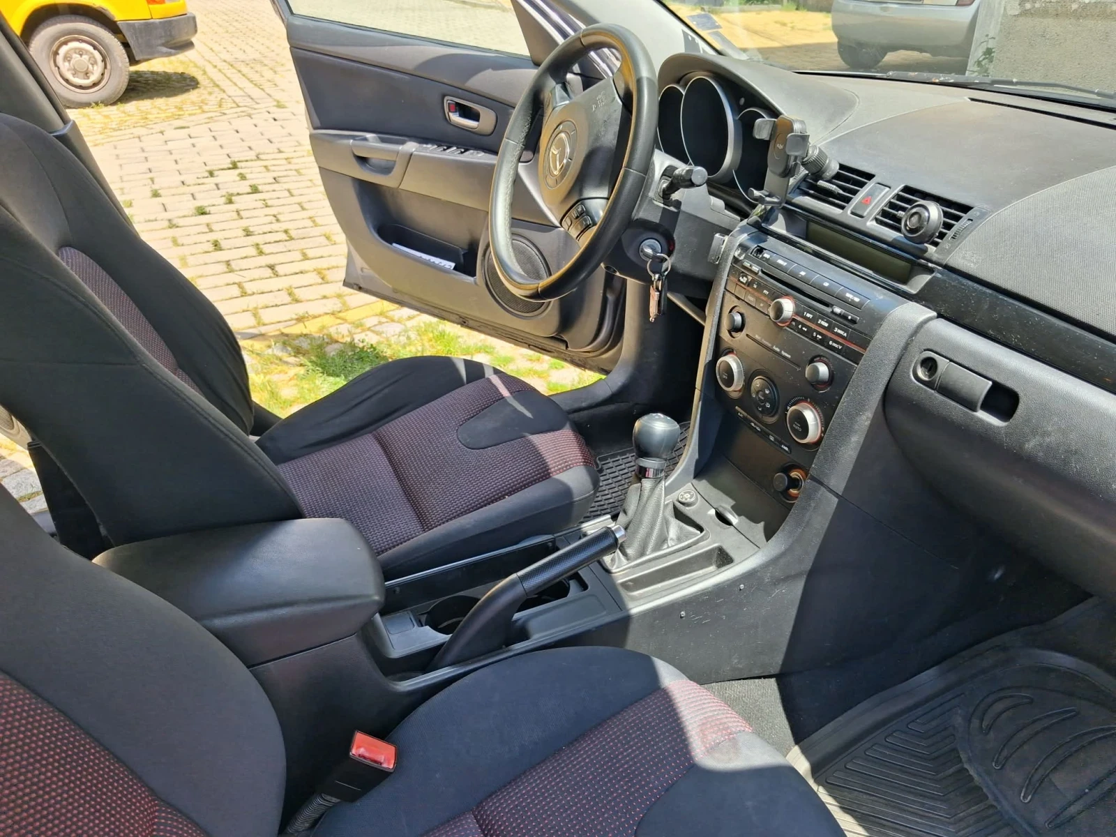 Mazda 3, снимка 2 - Автомобили и джипове - 54922194