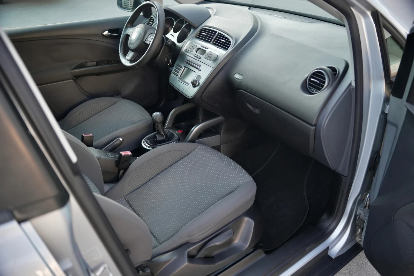 Seat Altea 1.9TDI, снимка 10 - Автомобили и джипове - 54952220