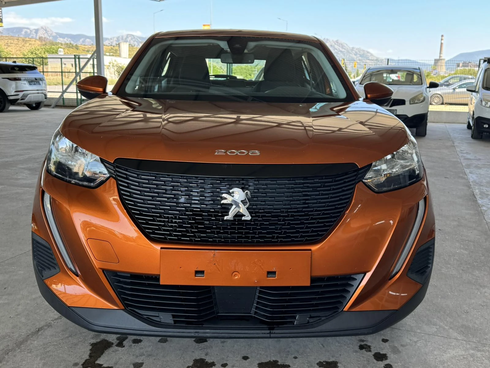 Peugeot 2008 1.5BLUEHDI* 110ps* 6ск* Distronic* НАВИ* КАМЕРА, снимка 8 - Автомобили и джипове - 55472816