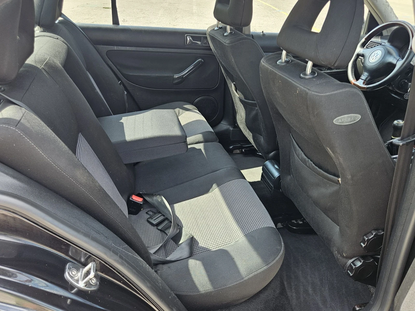 VW Bora 1.9 TDI 116* Xenon* Recaro , снимка 8 - Автомобили и джипове - 55689760