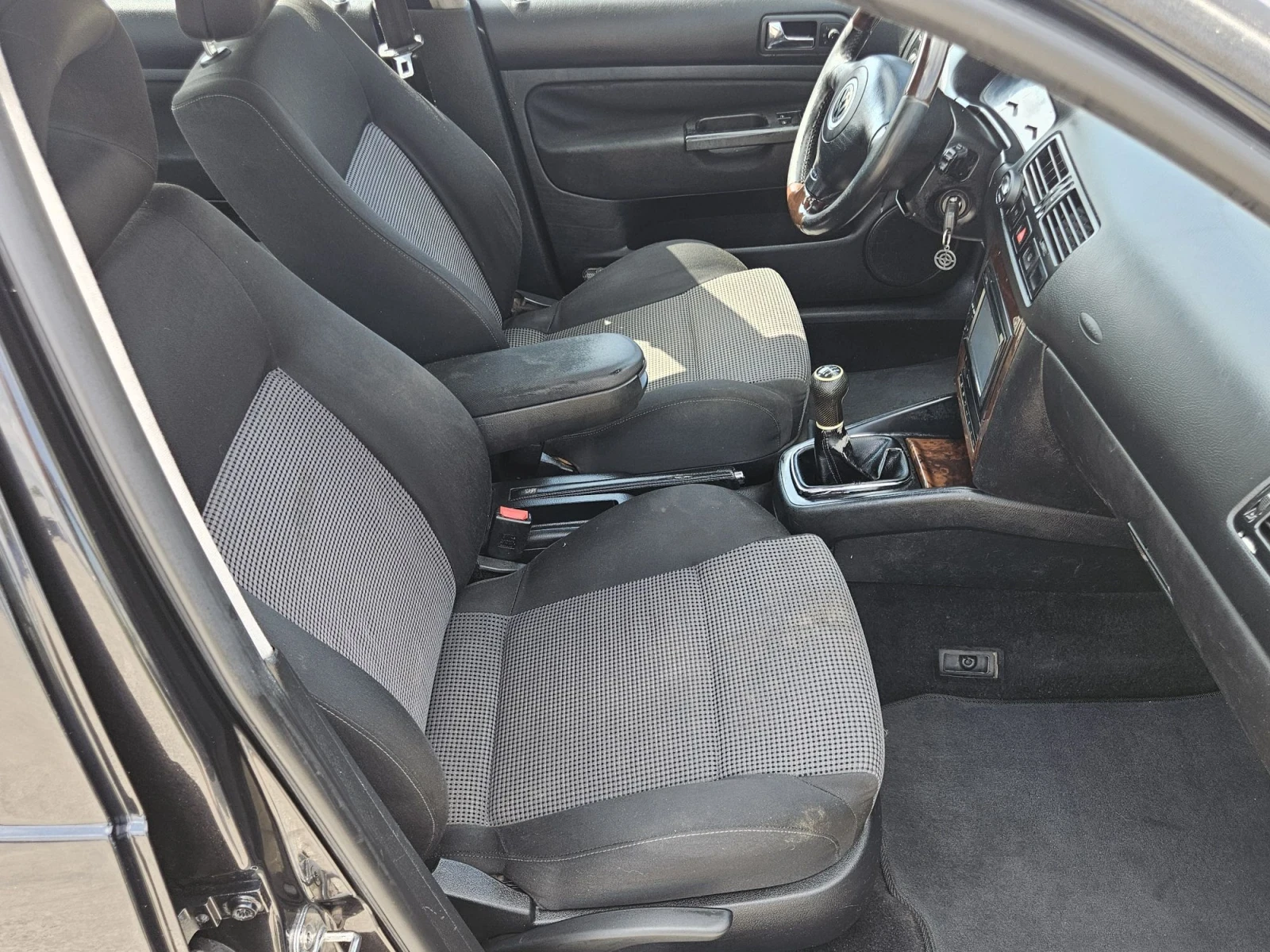 VW Bora 1.9 TDI 116* Xenon* Recaro , снимка 6 - Автомобили и джипове - 55689760