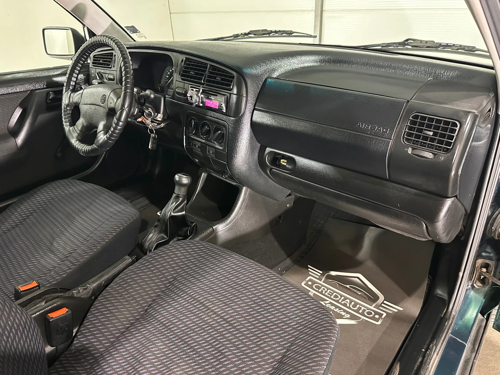 VW Vento, снимка 9 - Автомобили и джипове - 55740107