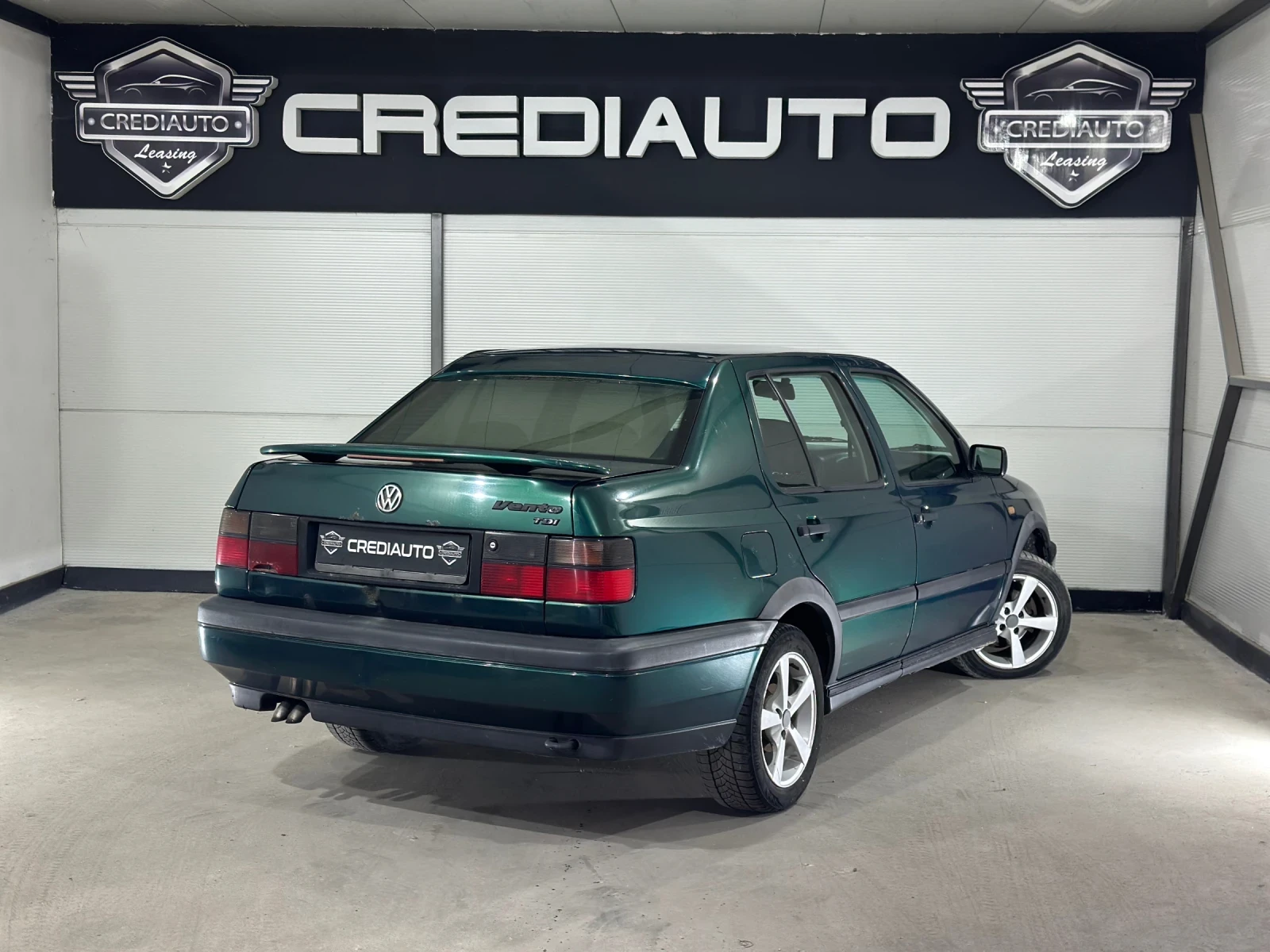 VW Vento, снимка 6 - Автомобили и джипове - 55740107