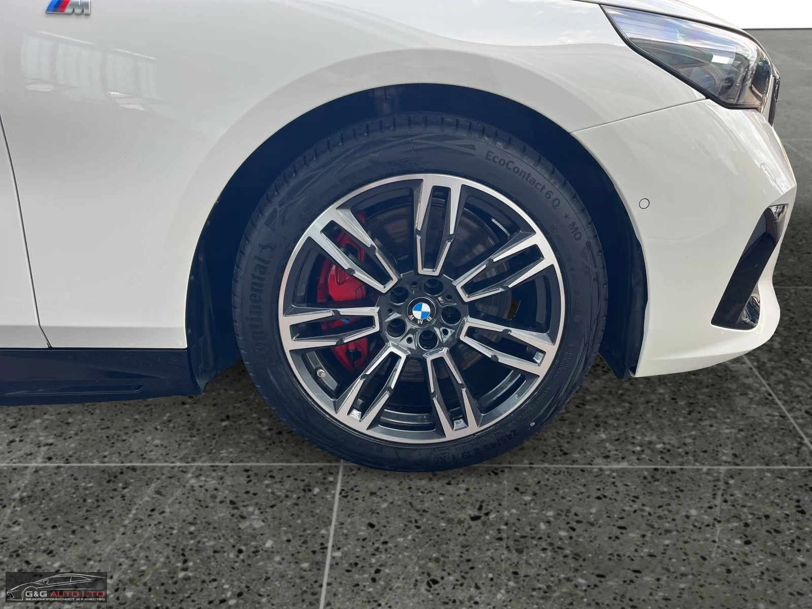 BMW i5 40eDRIVE/340HP/MSPORT/360/B&W/HUD/PANO/ACC/902z, снимка 4 - Автомобили и джипове - 56200425