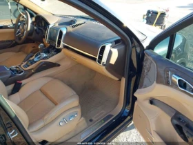 Porsche Cayenne E-HYBRID S PLATINUM EDITION* 4x4* Обдухване* BOSE* - 18300 € / 35791.69 лв. - 64839336 10