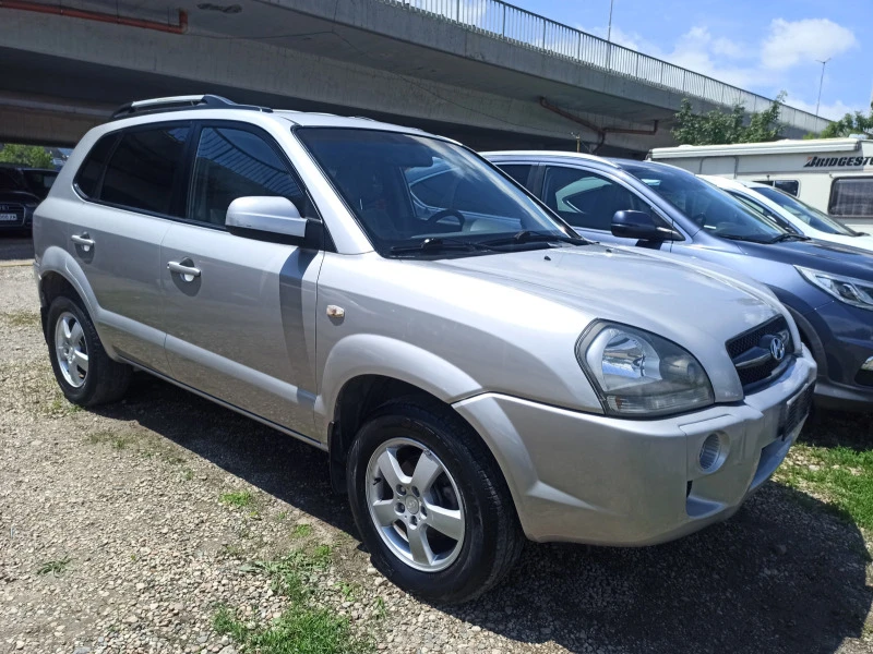 Hyundai Tucson 4х4, ГАЗ, 2.0i, снимка 2 - Автомобили и джипове - 45877884