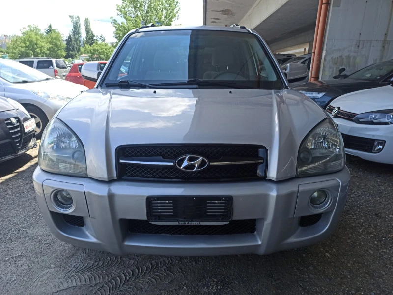 Hyundai Tucson 4х4, ГАЗ, 2.0i, снимка 13 - Автомобили и джипове - 45877884