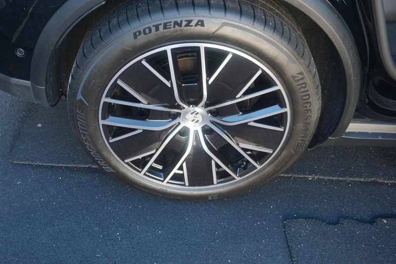 Porsche Macan 4 ELECTRIC/PASM/SPORT CHRONO/KEYLESS/PANO/, снимка 5 - Автомобили и джипове - 52225040