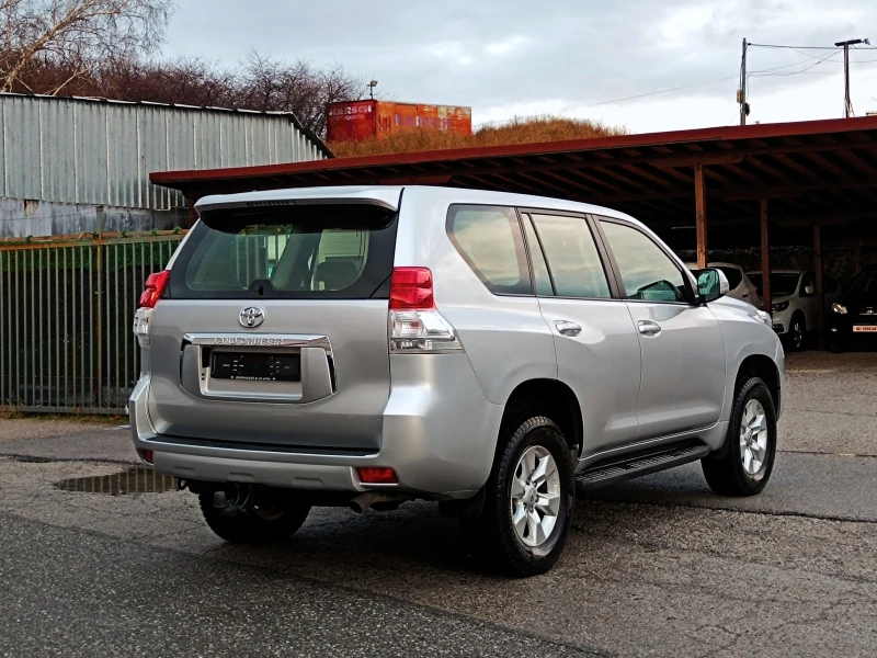 Toyota Land cruiser 3.0 D4D* 4X4* БАВНИ* БЛОКАЖ* НОВ ВНОС* , снимка 5 - Автомобили и джипове - 53028788