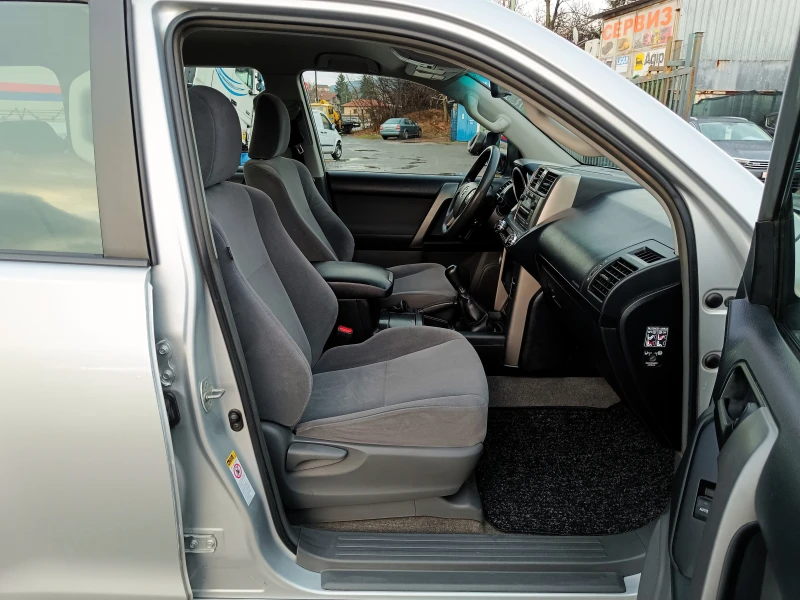Toyota Land cruiser 3.0 D4D* 4X4* БАВНИ* БЛОКАЖ* НОВ ВНОС* , снимка 10 - Автомобили и джипове - 53028788